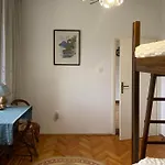 Small Hill Хостел *