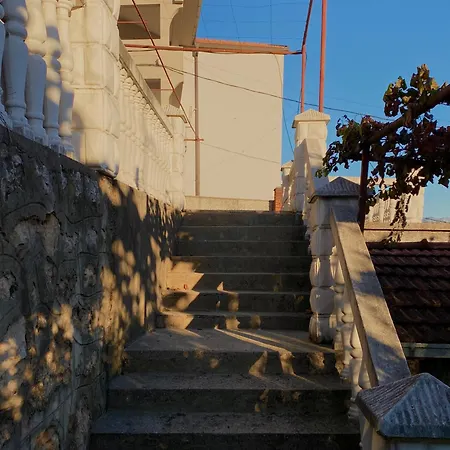 Hostel Small Hill Ποντγορίτσα