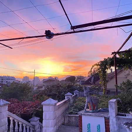 Small Hill Хостел Подгорица