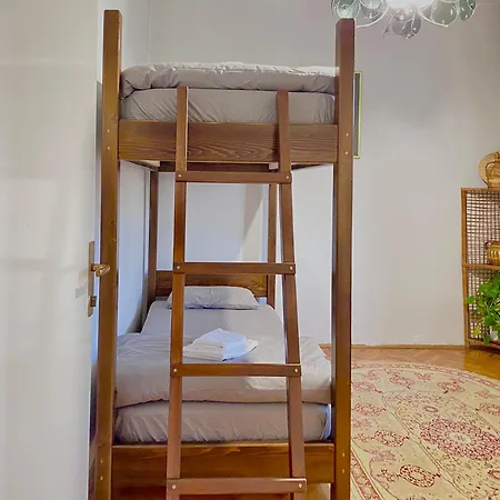 Хостел Small Hill *