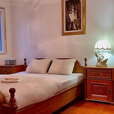 Хостел Small Hill *