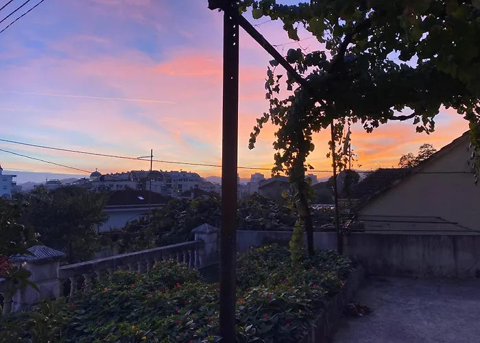 Small Hill Подгориця