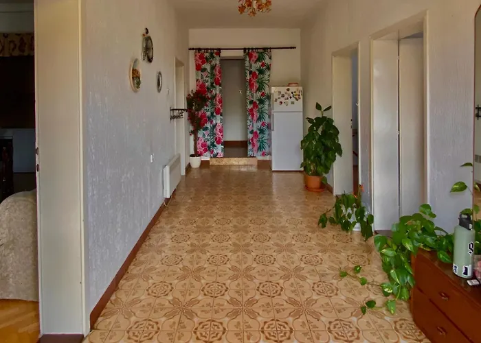 Хостел Small Hill *