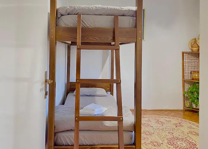 Хостел Small Hill *