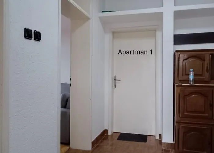 Хостел Small Hill Подгориця